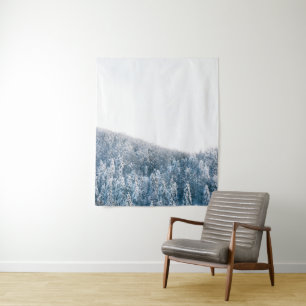 Schneebedeckter Fichtenwald Wandteppich