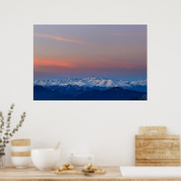 Schneeberge mit zauberhaftem Himmel