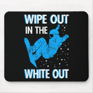 Schneebrett abwischen im weitläufigen Skigebiet Sn Mousepad