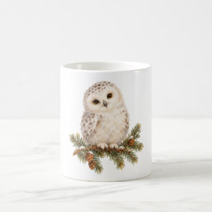 Schneeeulenjunges in einer Tanne Kaffeetasse