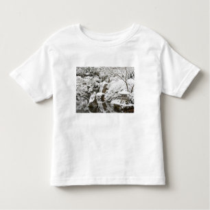 Schneefall in Portland, Japanischer Garten, 2 Kleinkind T-shirt