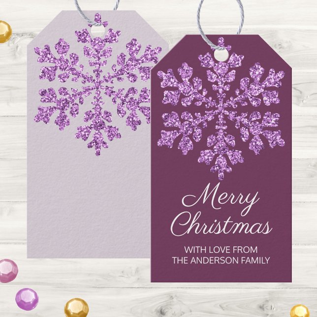 Schneeflocke Bling Schöne, farbenfrohe Weihnachten Geschenkanhänger (Personalized gift tags in plum purple with faux glitter snowflakes for boxes and bags)