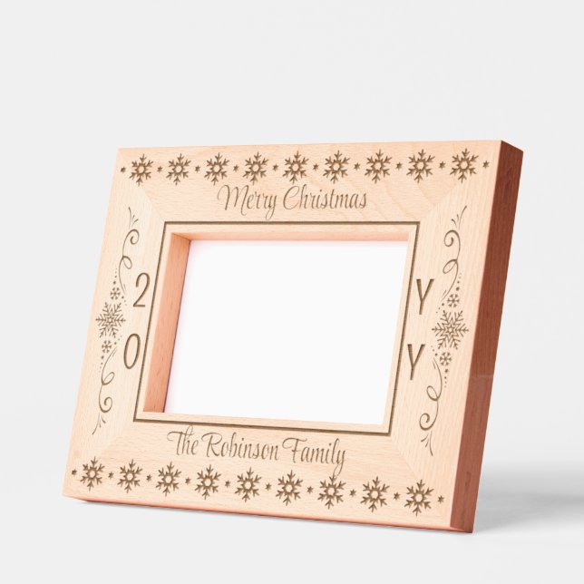 Schneeflocken Frohe Weihnachtsfamilie Name | Jahr Geätzte Rahmen (Links)