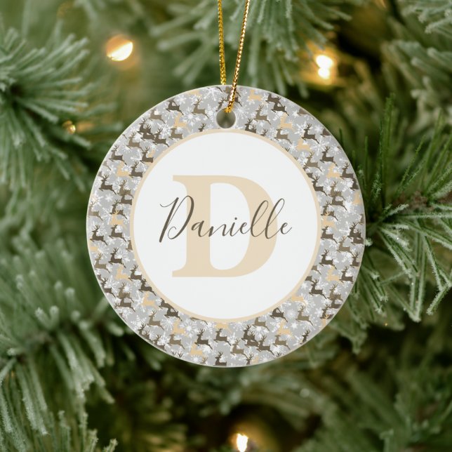 Schneeflocken und Hirsche, personalisierte Keramik Ornament (Baum)