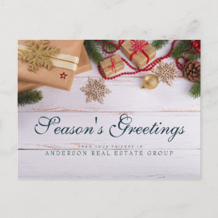 Schneeflocken und Pinien   Rustikale Feiertagsgrüß Postkarte