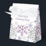 Schneeflocken Weihnachten Lila Silber Geschenkschachtel<br><div class="desc">Snowflake Weihnachten Lila Silber,  Wird fantastisch aussehen auf allen Ihre Party-Supplies perfekt abgestimmt mit Ihrem Weihnachtsgeschenk und Sie können Ihren Namen leicht anpassen,  Sie können auch meine Designs auf über 1.000 Zazzle-Produkte übertragen. Viel Glück - seien Sie glücklich :)</div>