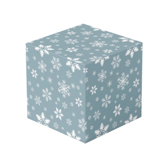 Schneeflockenmuster, weiße Schneeflocken, Schnee,  Würfel (Vorderseite Schrägansicht)