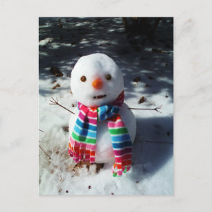 Schneemann mit Rainbow Striped Scarf Postkarte