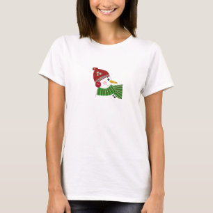 Schneemann mit rotem Hut und grünem Schal T-Shirt