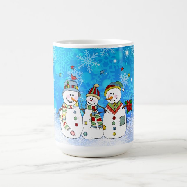 Schneemänner und Schneeflocken Kaffeetasse (Mittel)