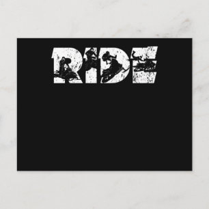 Schneemobil-Fahrer im Winter Schlittenfahren Postkarte