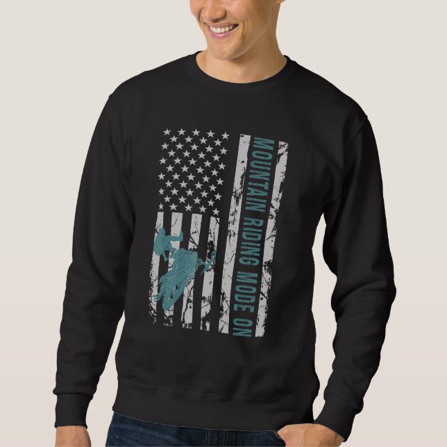 Schneemobil-Gebirgsmodus eingeschaltet Sweatshirt (Vorderseite)