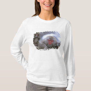 Schneenaffen-Mutter und Kind, Jigokudani, Nagano, T-Shirt