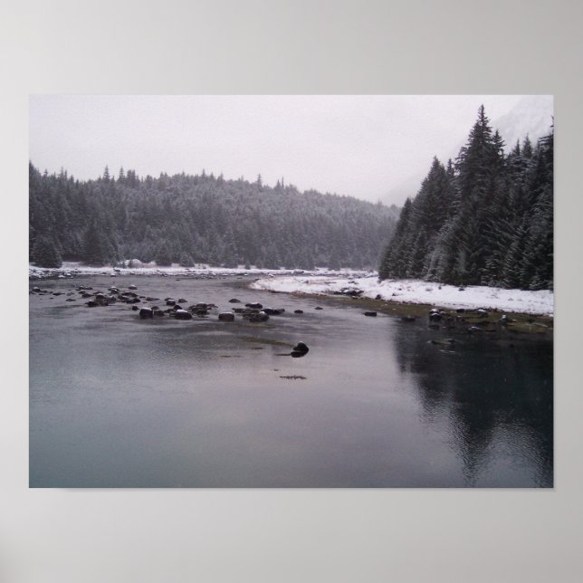 Schneetag am Chilkoot River Poster (Vorne)