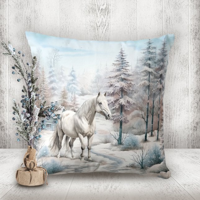 Schneewald Pferd Winterszene Weihnachten Kissen (Snowy forest Horse winter scene Christmas Throw Pillow)