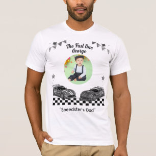 Schneller Eins Roter und Schwarzer Rennwagen Speed T-Shirt