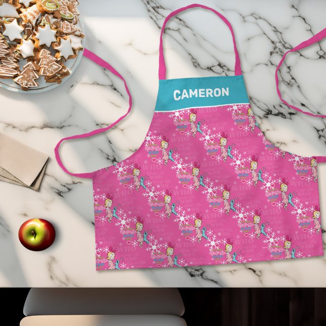Schnürsenkel | Cindy-Lou Who Pink Holiday Pattern Schürze (Apron on counter)