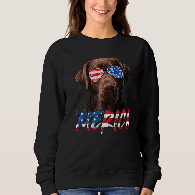 Schokolade Labrador American Flag Labrador Dog 4.  Sweatshirt (Vorderseite)
