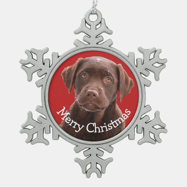 Schokolade Labrador Hund Welpe Pet Canine Frohe We Schneeflocken Zinn-Ornament (Vorderseite)