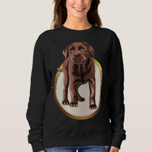 Schokolade Labrador Retriever auf einer weißen Gol Sweatshirt