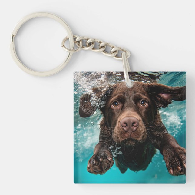 Schokolade Labrador Schwimmen unter Wasser Schlüsselanhänger (Vorderseite)