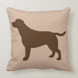 Schokoladen-Labrador-Retriever in der Silhouette Kissen