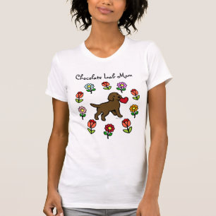 Schokoladen-Labrador-Welpe und rotes Herz T-Shirt