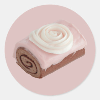 Schokoladen-Roulade mit rosa Frosting Runder Aufkleber