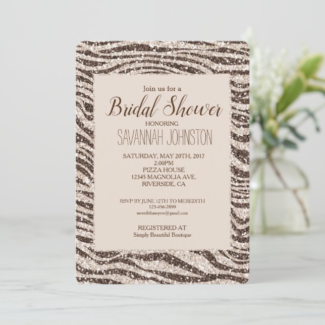 Schokoladenbraun Creme Blush Zebra Glitzer Einladung (Stehend Vorderseite)
