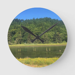 Scholfield Creek, Reedsport, Oregon Runde Wanduhr