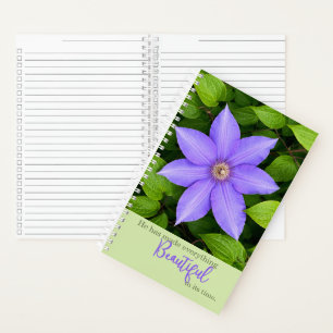 Schön in seiner Zeit Purpur-Clematis-Journal Notizbuch
