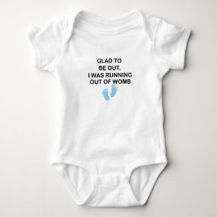 Schön, raus zu sein. Mir ging die Frau aus, Baby Strampler