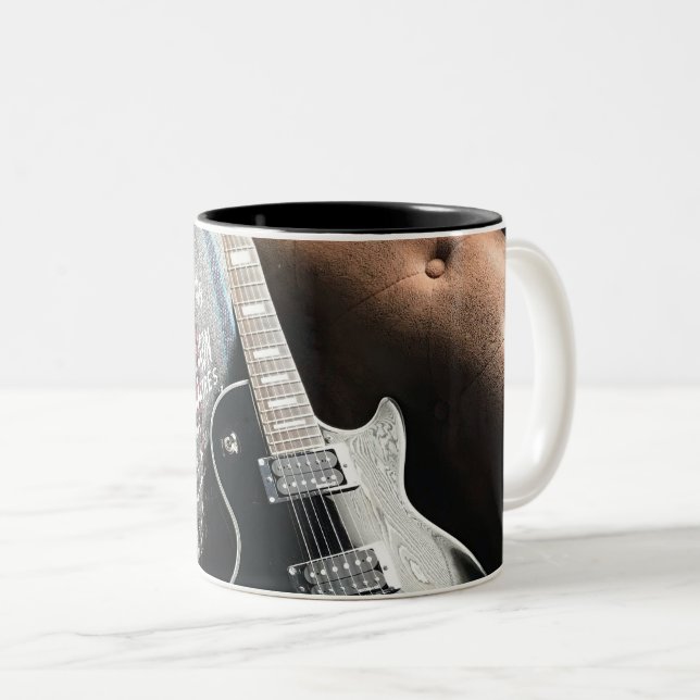 Schöne akustische Gitarre Zweifarbige Tasse (VorderseiteRechts)