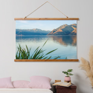 Schöne Aussicht auf den schönen Wanaka-See Wandteppich Mit Holzrahmen