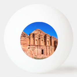 Schöne Aussicht auf Petra Tischtennisball