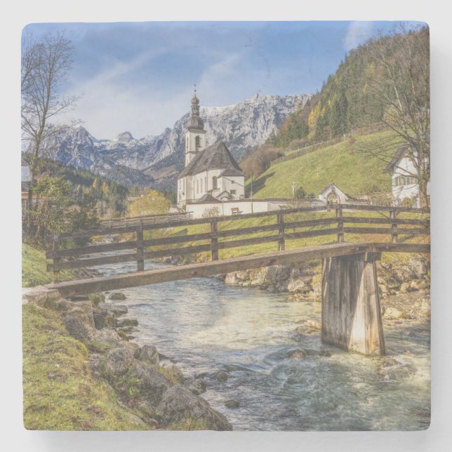 Schöne Berge mit Kirche Steinuntersetzer (Vorderseite)