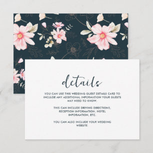 Schöne blaue Blush Bloral Wedding Gast Detail