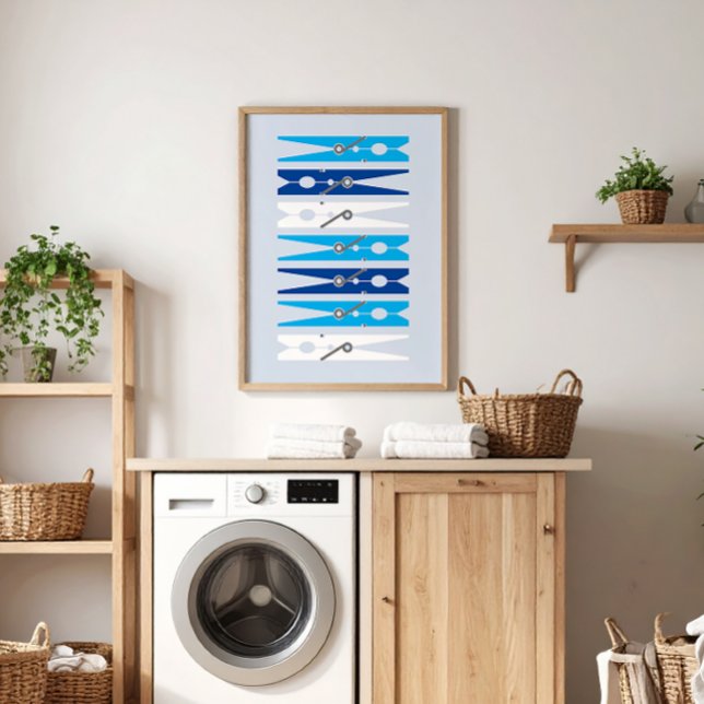 Schöne blaue Kleidung Buttone Wäscheservice Zimmer Poster (nautical blues and white modern graphic clothes pins art for a fun laundry room)