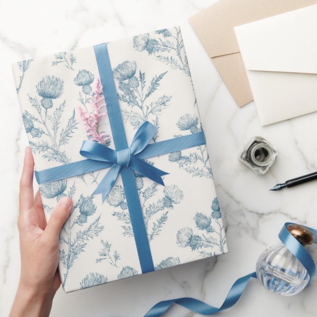 Schöne blaue weiße Blumenhochzeit Geschenkpapier (Schenken)