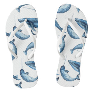 Schöne Blauwale und Narwhale  Flip Flops