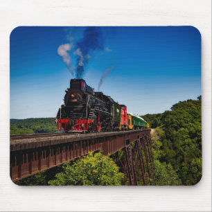 Schöne Dampflokomotive über eine Brücke JS8419 Mousepad