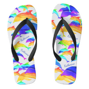 Schöne Delphine im Regenbogen mit Vorname Flip Flops