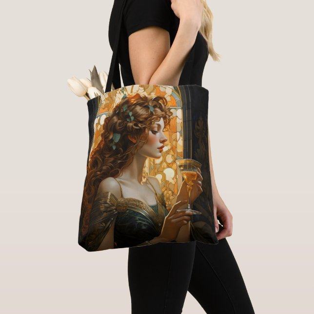 Schöne Frau Art Nouveau (Von Nahem)