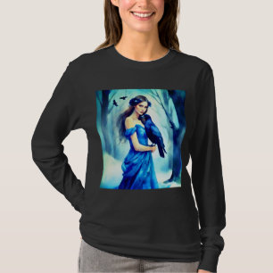 Schöne Frau mit einem Raben in einem Schneewald T-Shirt