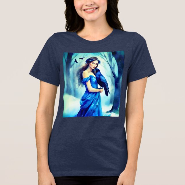 Schöne Frau mit einem Raben in einem Schneewald Tri-Blend Shirt (Vorderseite)