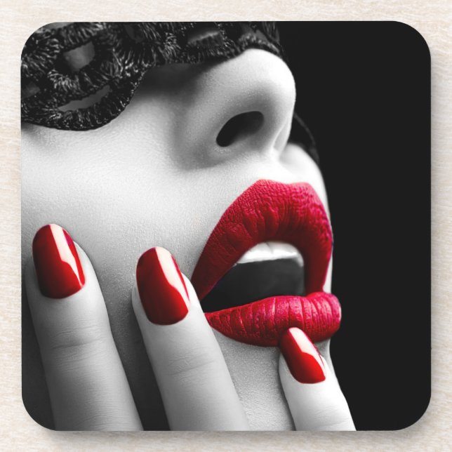 Schöne Frau mit schwarzer Maske Getränkeuntersetzer (Vorderseite)