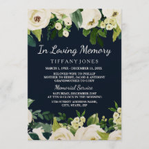 Schöne Frauen in liebenswertem Gedächtnisdienst