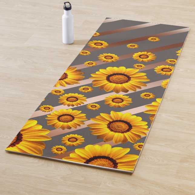 Schöne gelbe Blumen auf grauen, braunen Streifen Yogamatte (Beispiel)