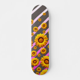 Schöne gelbe Blumen auf grauen, rosa Streifen Skateboard