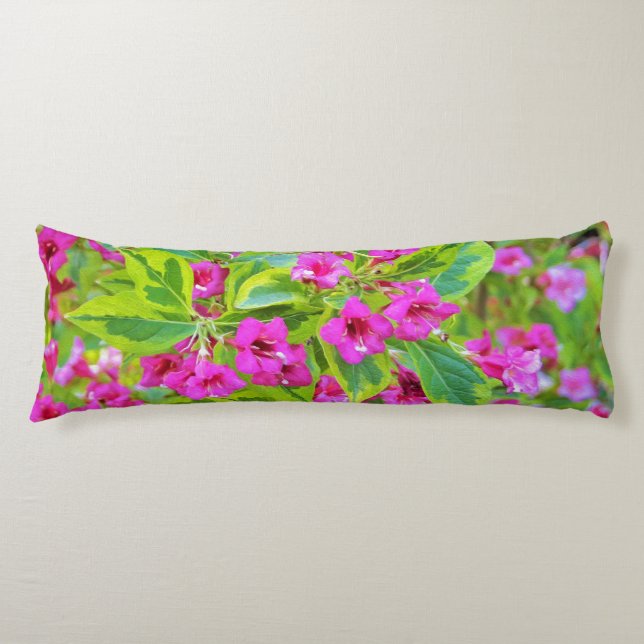 Schöne Grüne Weigela mit Crimson-Blume Seitenschläferkissen (Vorderseite)